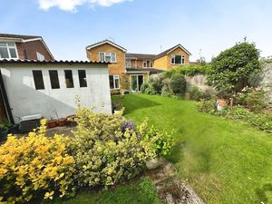 TOPPESFIELD AVENUE- click for photo gallery